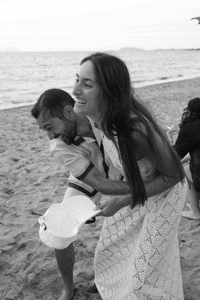 BEACH WEDDING