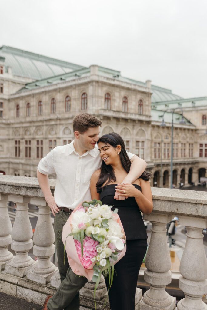 Photosession in Vienna engaged couple at albertina vienna